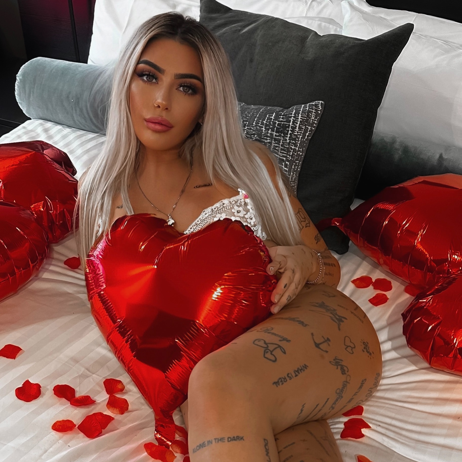 Filthy Mae S Profile Porn Vids Pics More ManyVids ManyVids