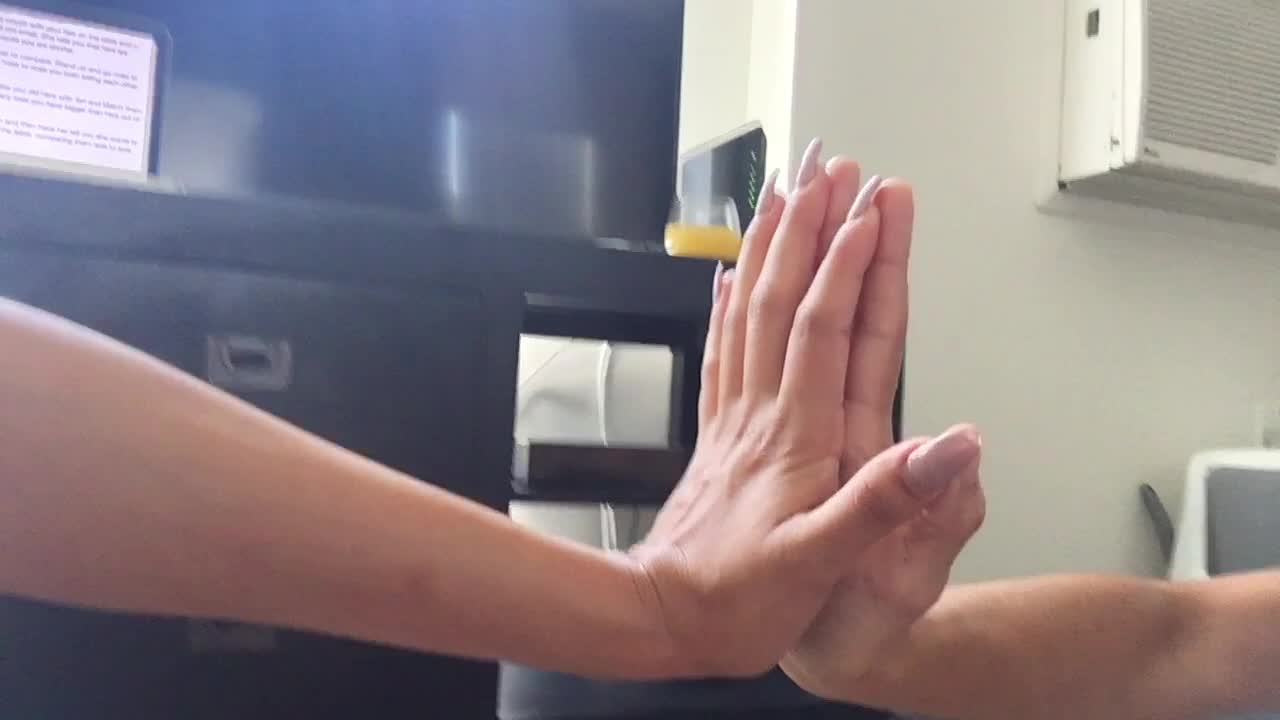 Cassandracruz Latina Foot Compare 2 ManyVids