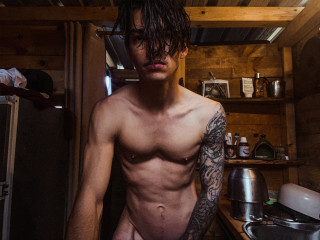 LE JAMES's Profile - Porn vids, Pics & More | ManyVids