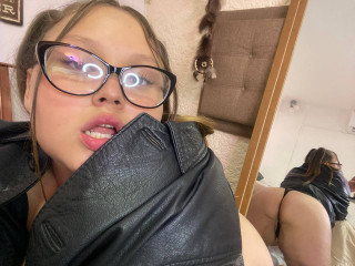 YuliCardona's Profile - Porn vids, Pics & More | ManyVids