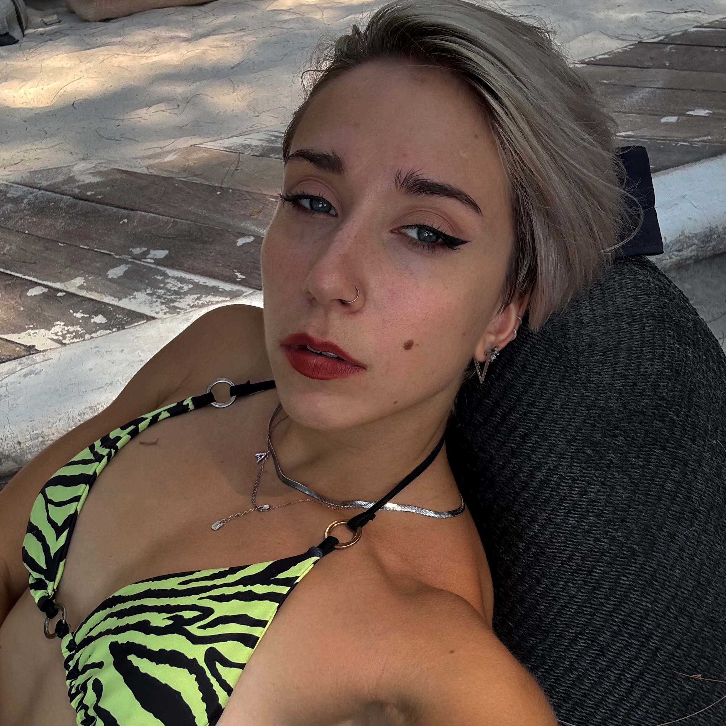 Muscular Alica Avatar