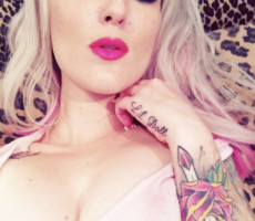 Crystal Inked Feet's Profile - Porn vids, Pics & More | ManyVids