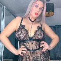 CurvyWifeyX's Profile - Porn vids, Pics & More | ManyVids