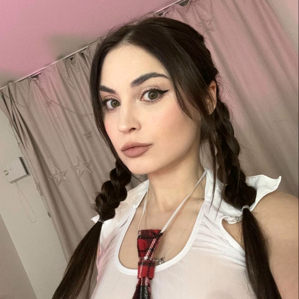 Emili_James