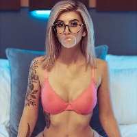 EmmaJonesOF's Profile - Porn vids, Pics & More | ManyVids