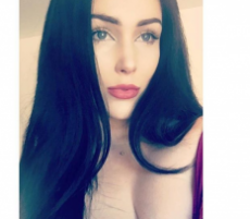 HollyStark's Profile - Porn vids, Pics & More | ManyVids