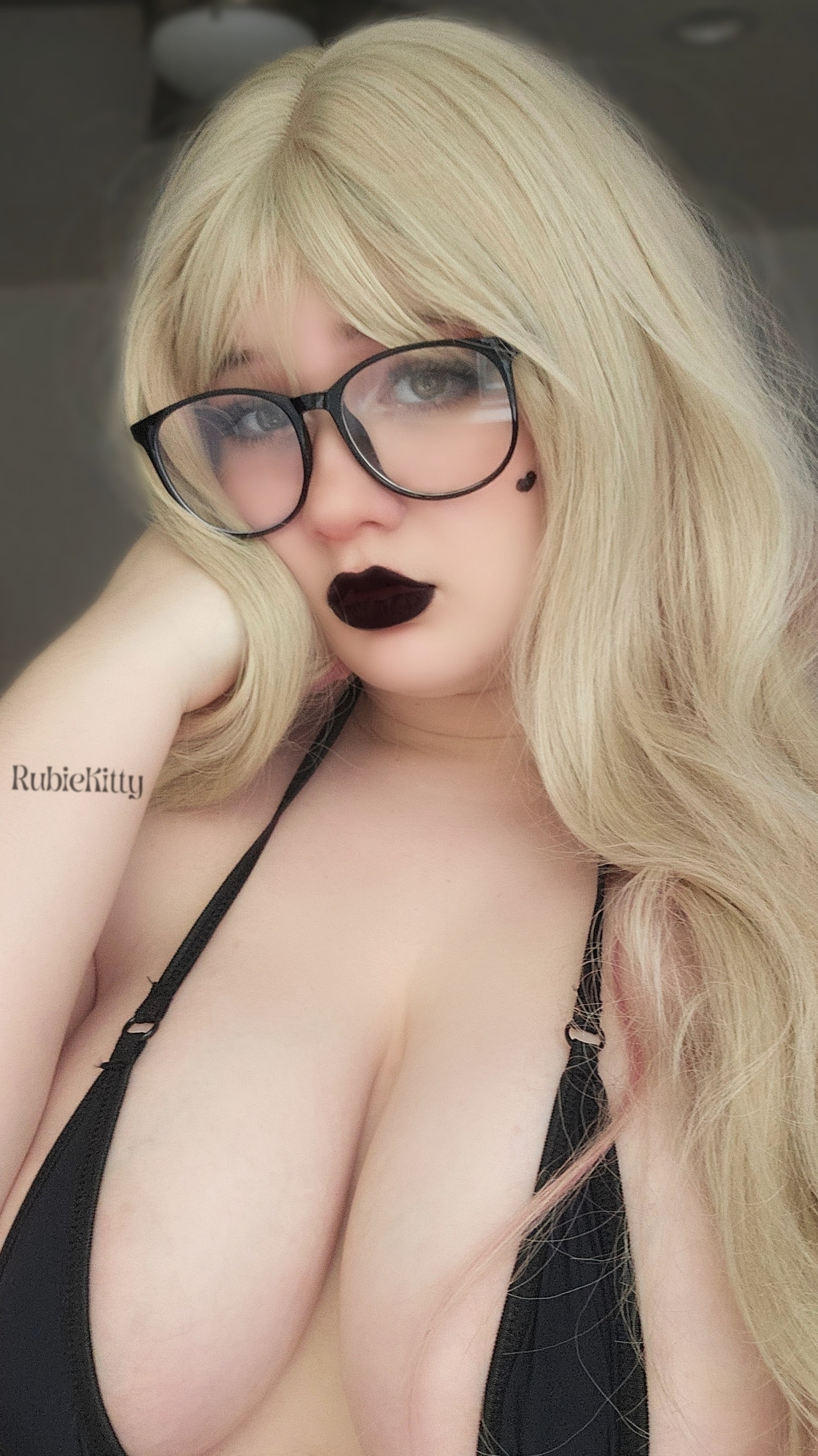 RubieKitty - POV: Goth Stockings In Your Face - ManyVids