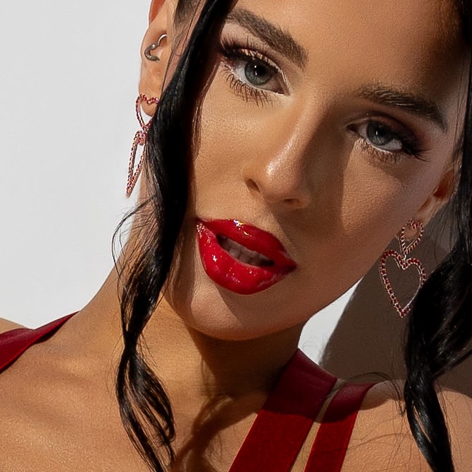 www.manyvids.com