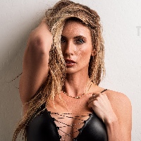 www.manyvids.com