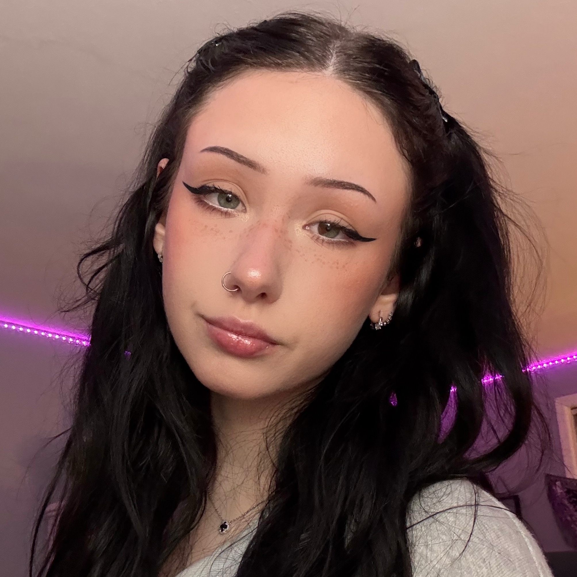 www.manyvids.com