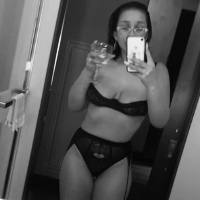 Paris Nicole Love's Profile - Porn vids, Pics & More | ManyVids