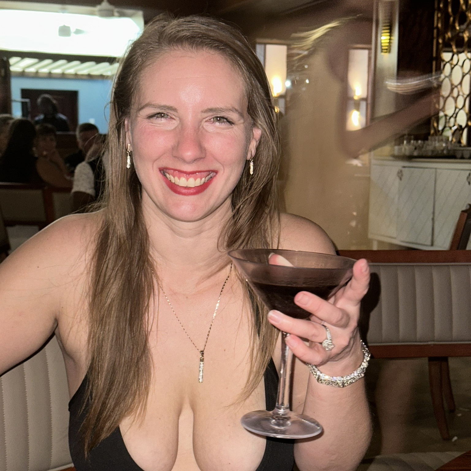 TravelingFuckToys Pampered Hands Experience