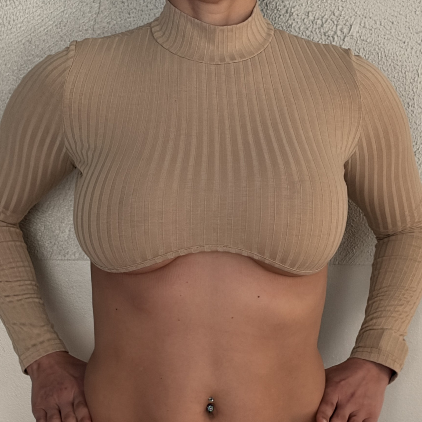 Longsleeve beige crop top