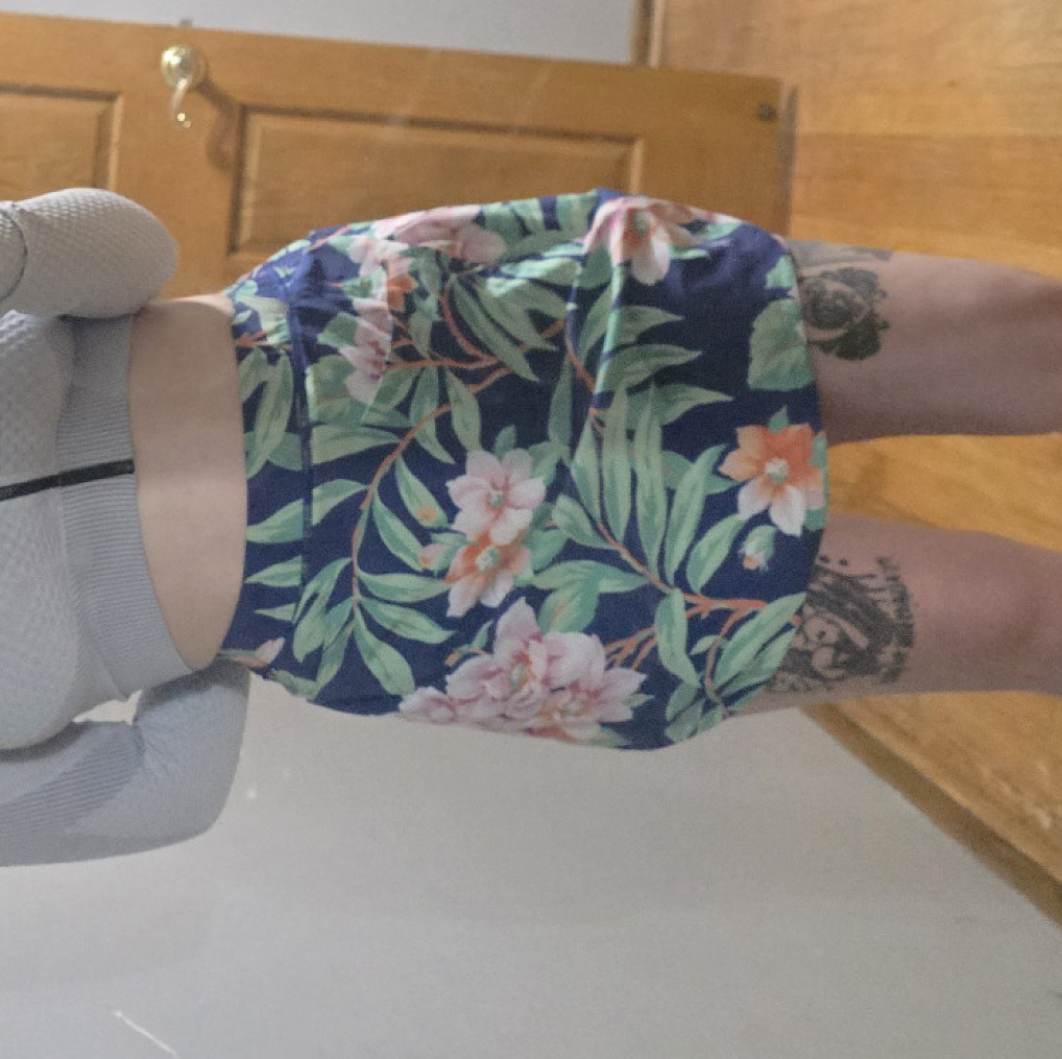 Worn Floral Golf skirt W FREE BONUS CONTENT