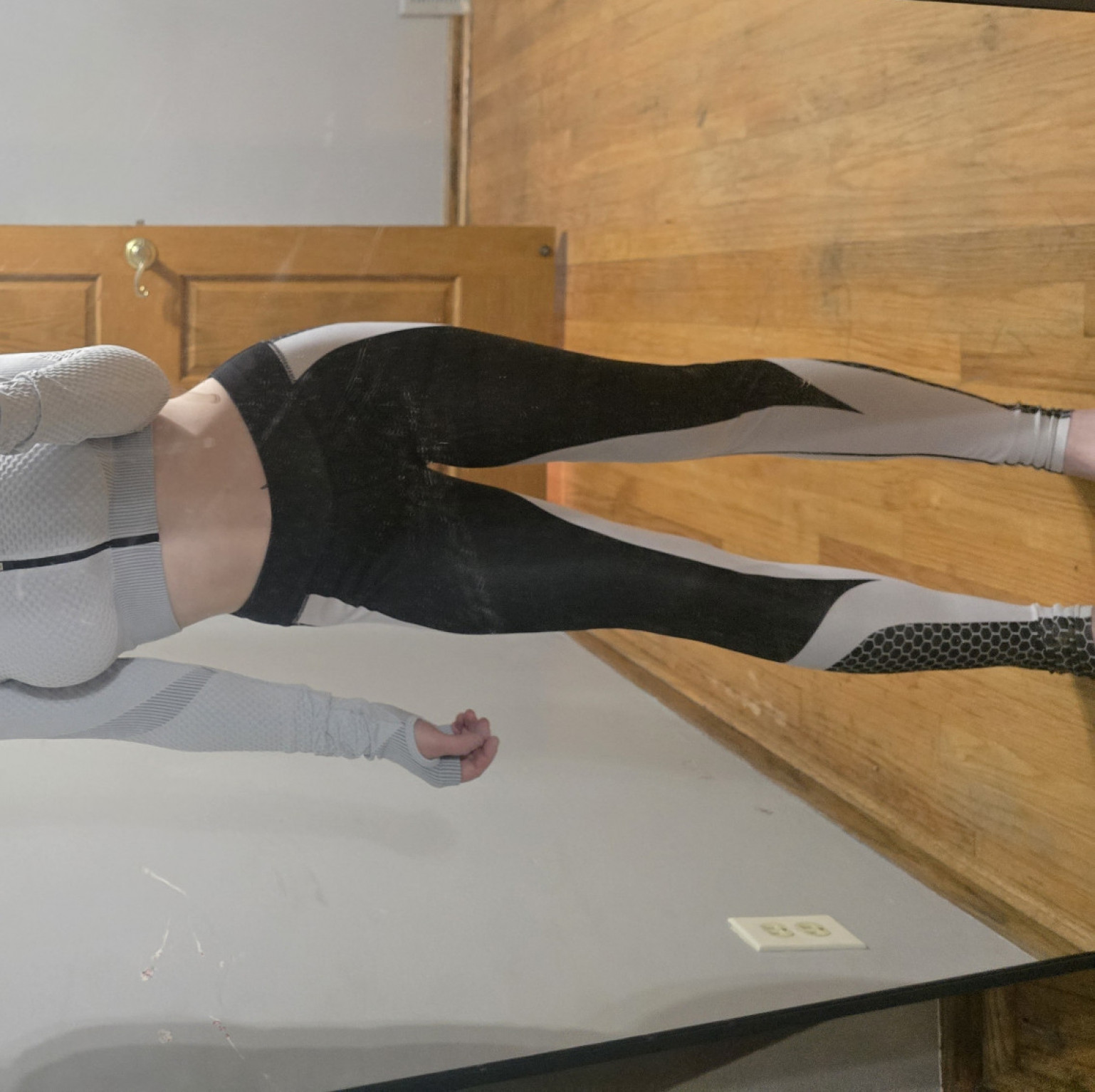 Worn workout leggings W BONUS CONTENT