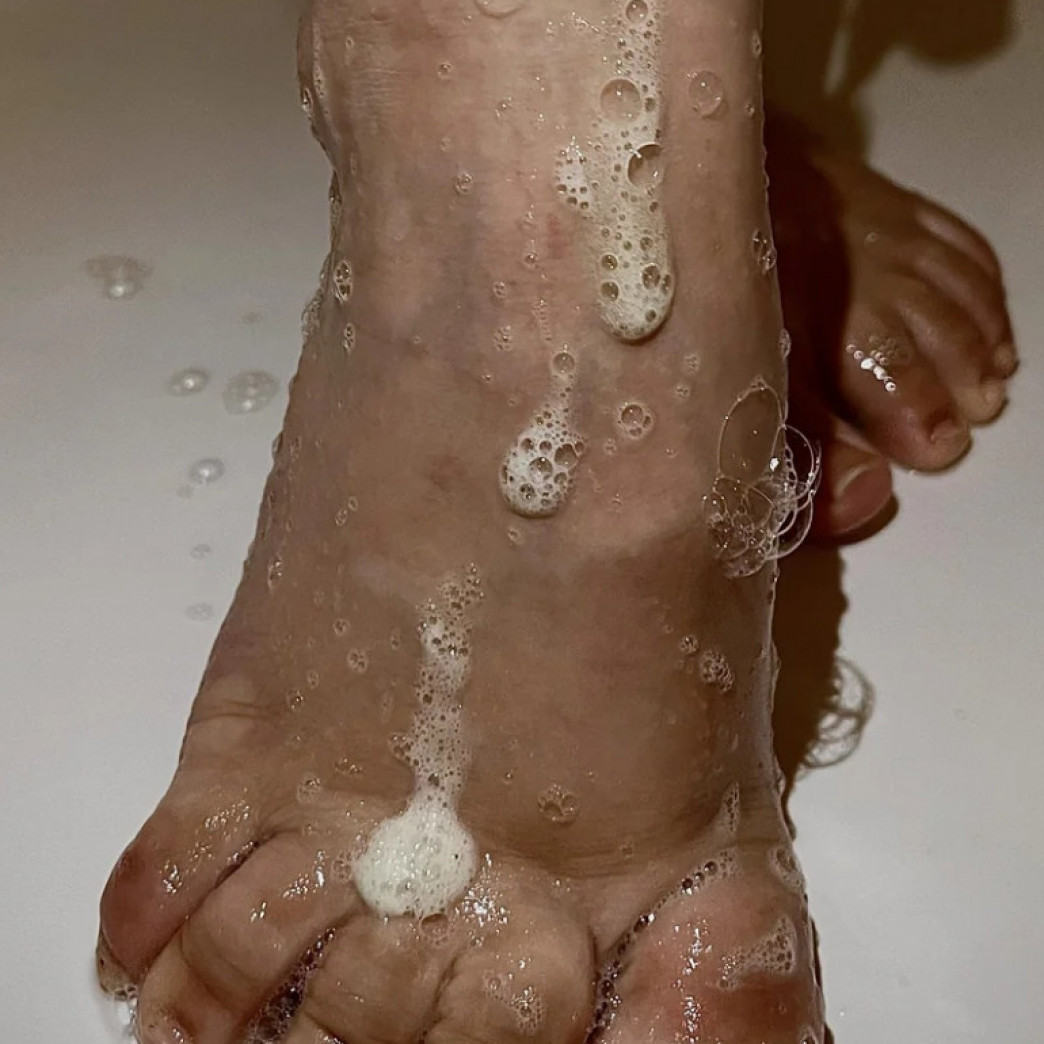 ALL OF MY FEET PICS