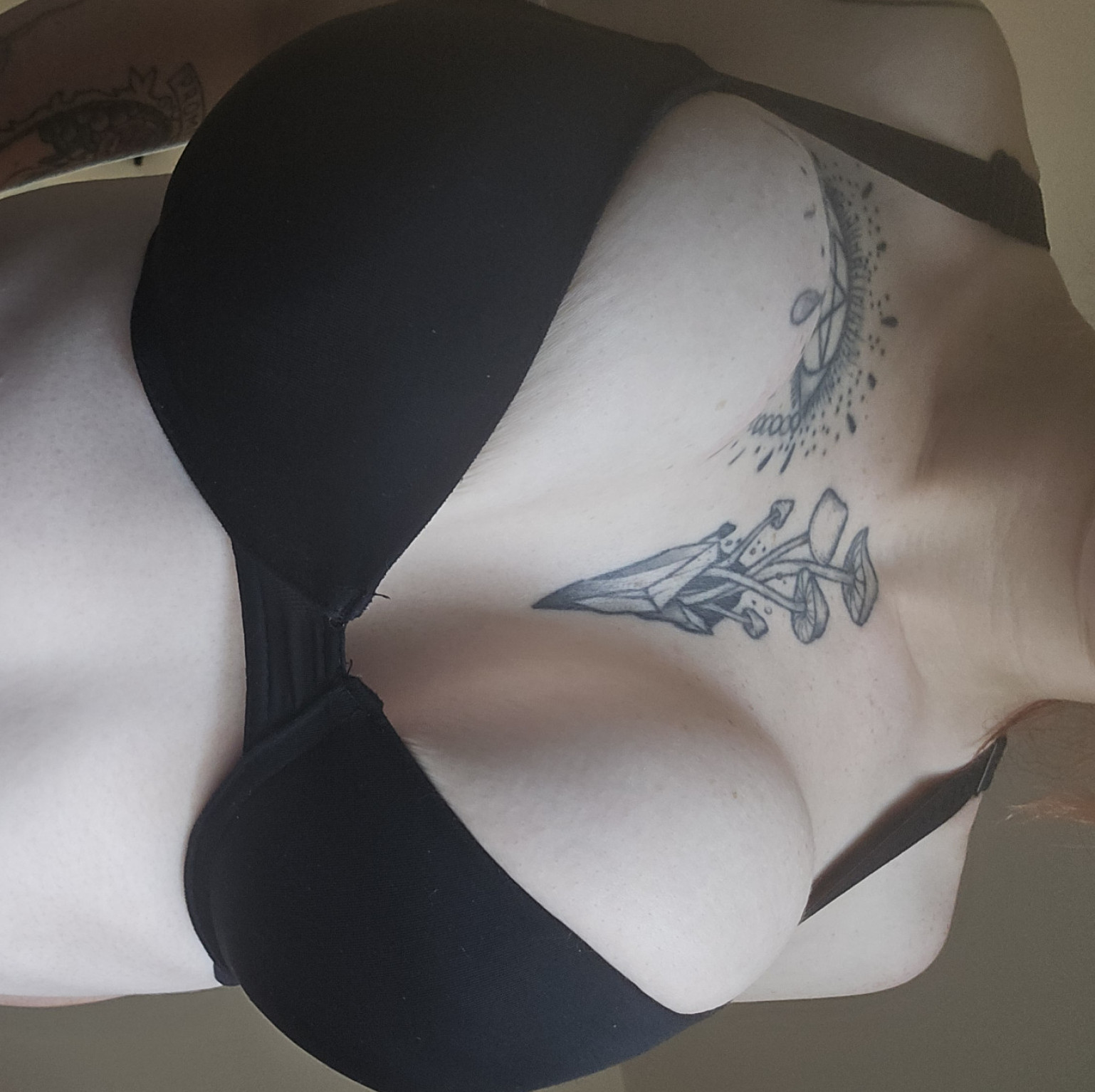 Black Bra WITH FREE BONUS CONTENT