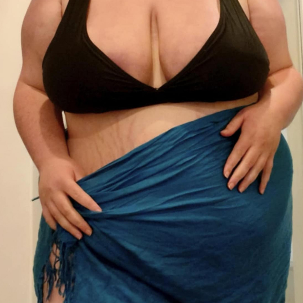 One Day Sexting Includes Up to 5 Pics