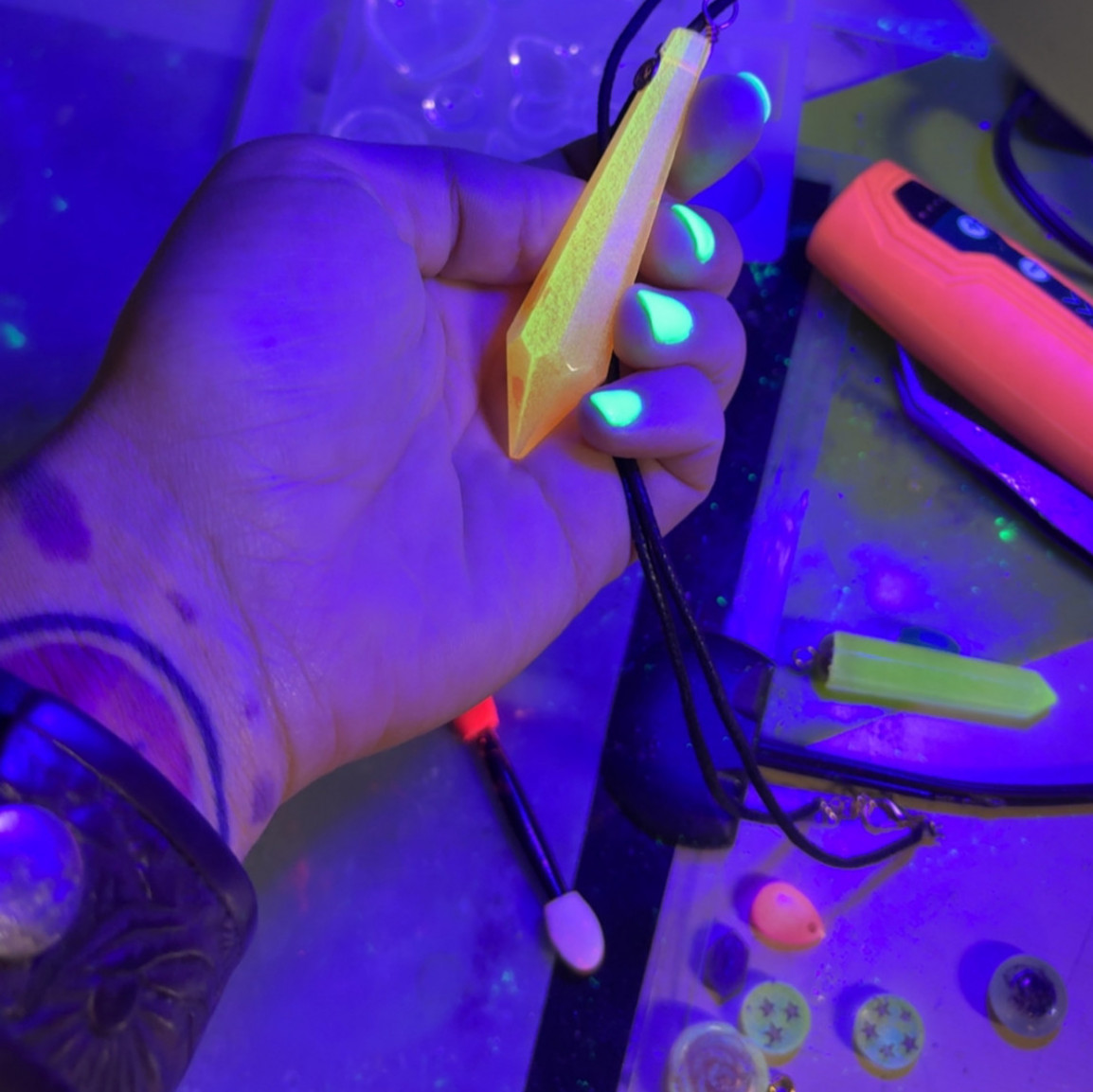 Create a pendant with me