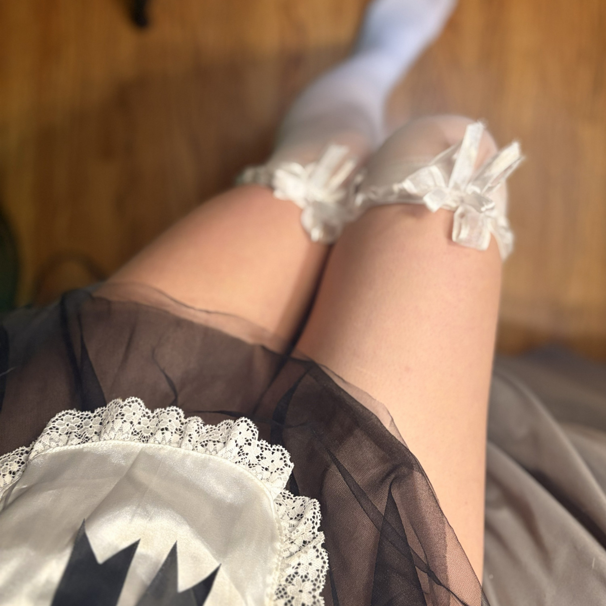 Maid set 33 pics 1 eye contact vid