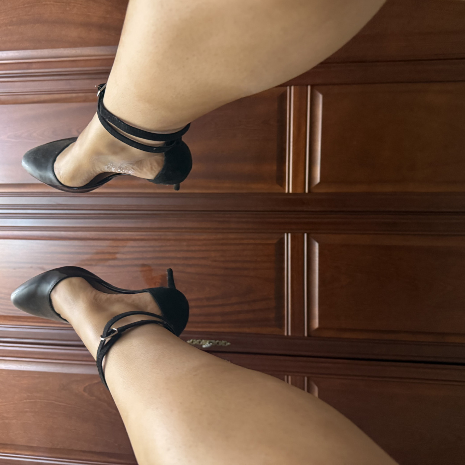 Strap on leg heels