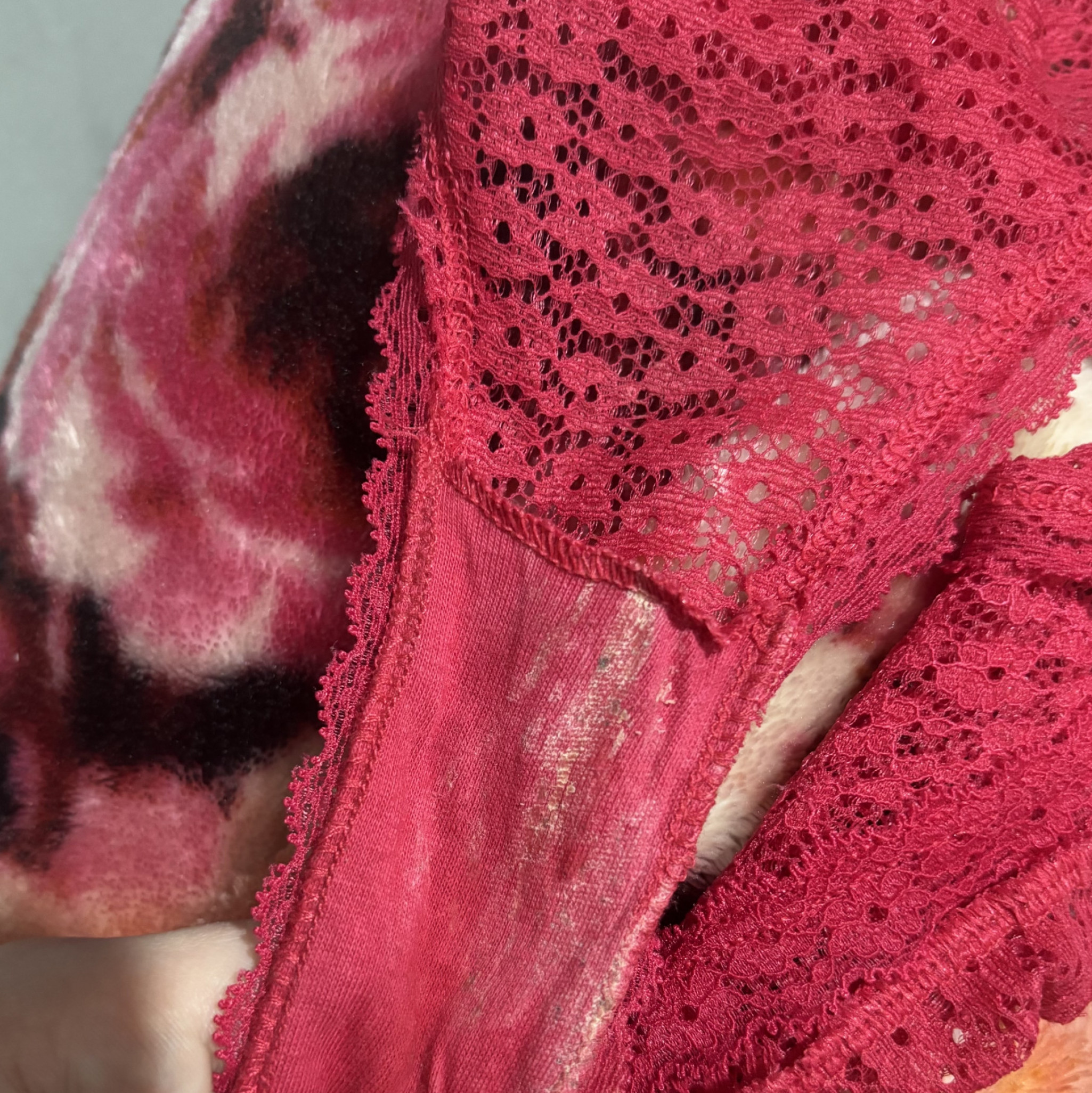 Dirty smelly knicekrs