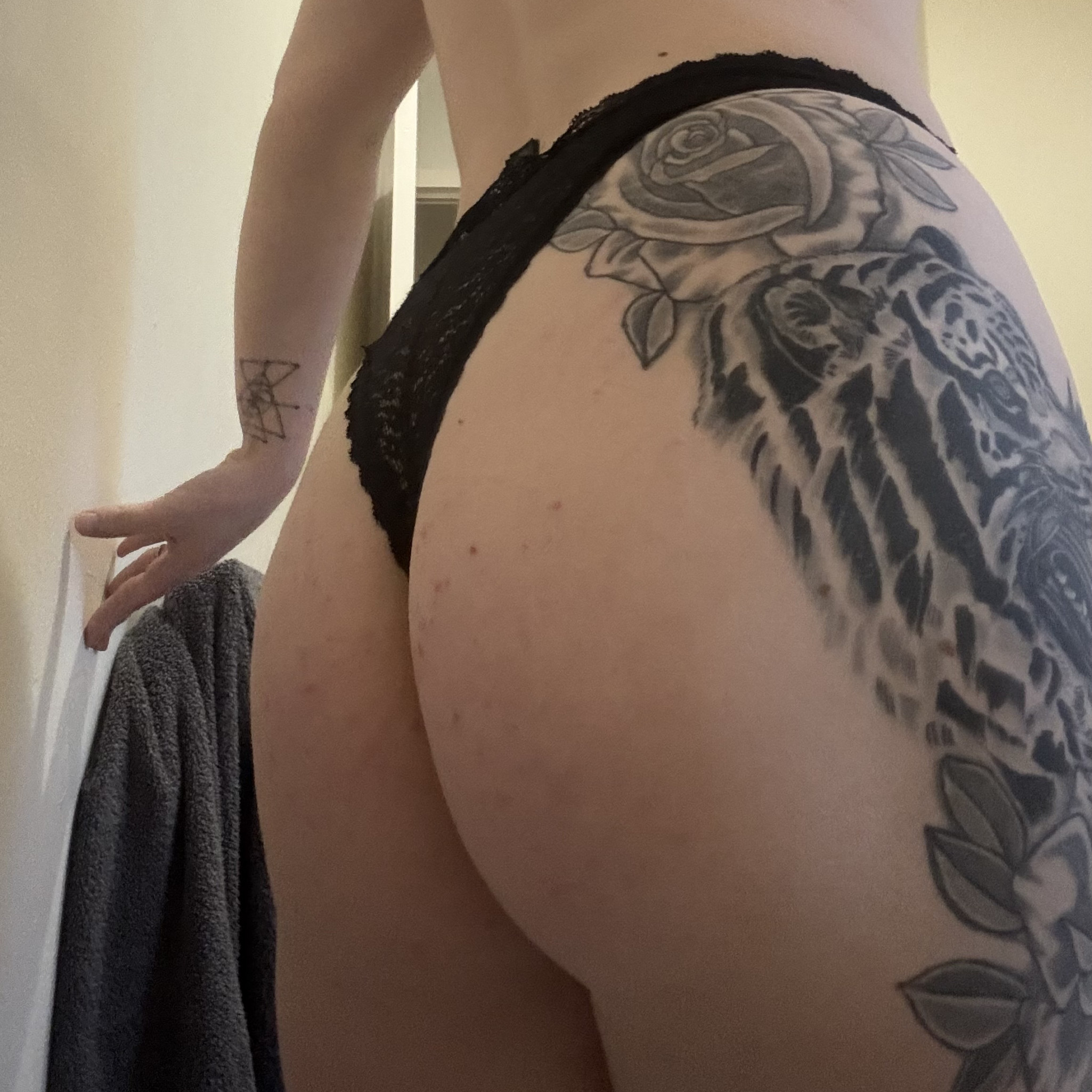 Lace black thong for sale