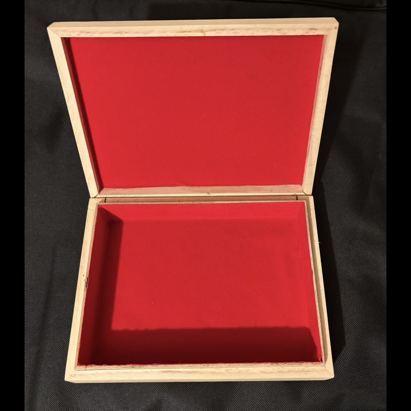 Pine jewellery box with Owl decorative top