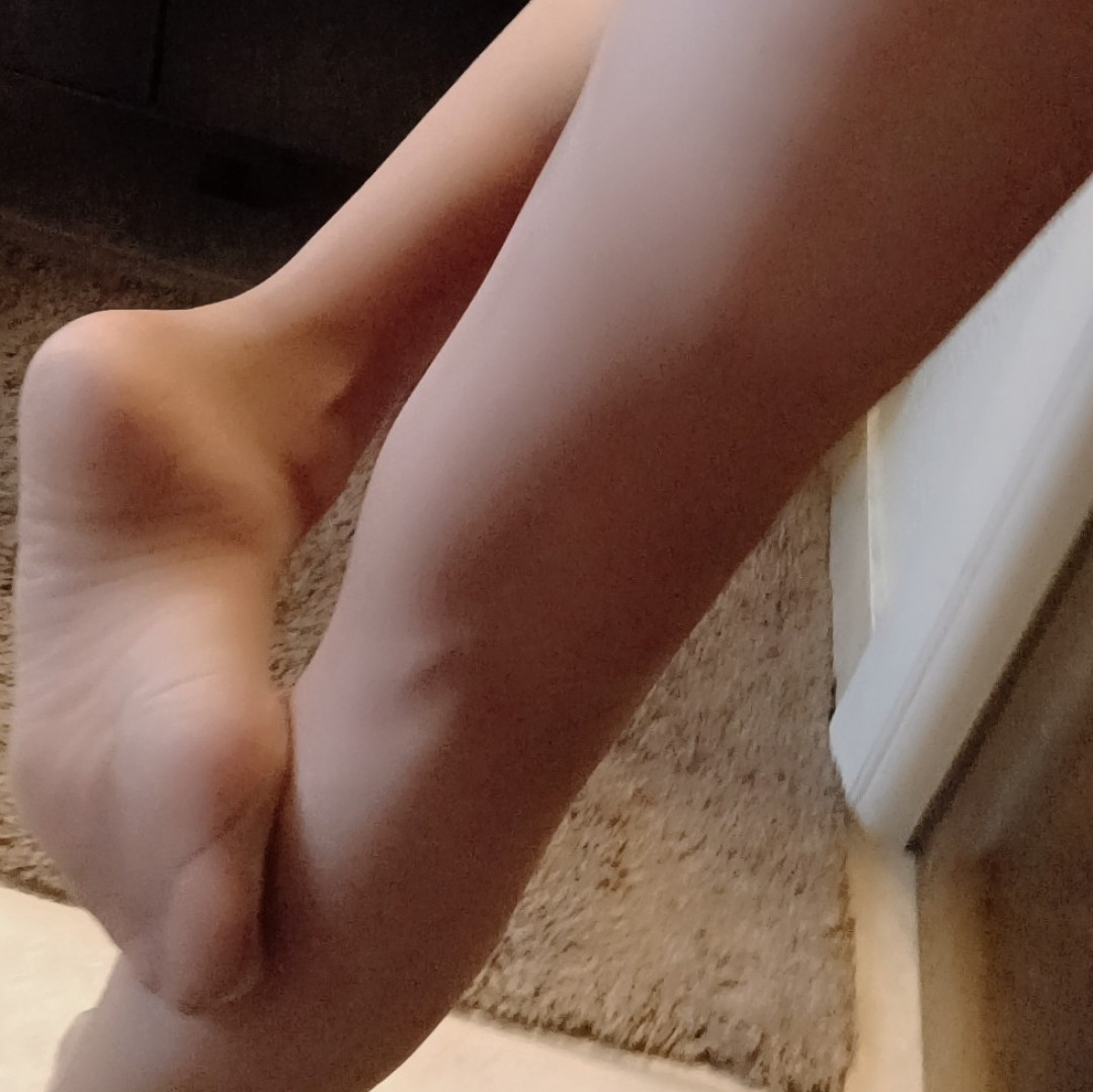 Well worn silky Nude nylon pantyhose