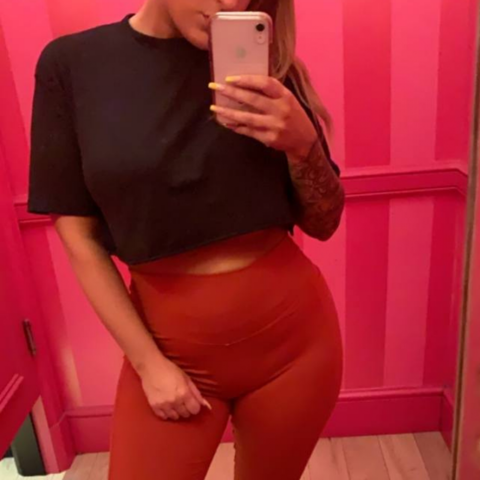 VICTORIA SECRET ORANGE LEGGINGS