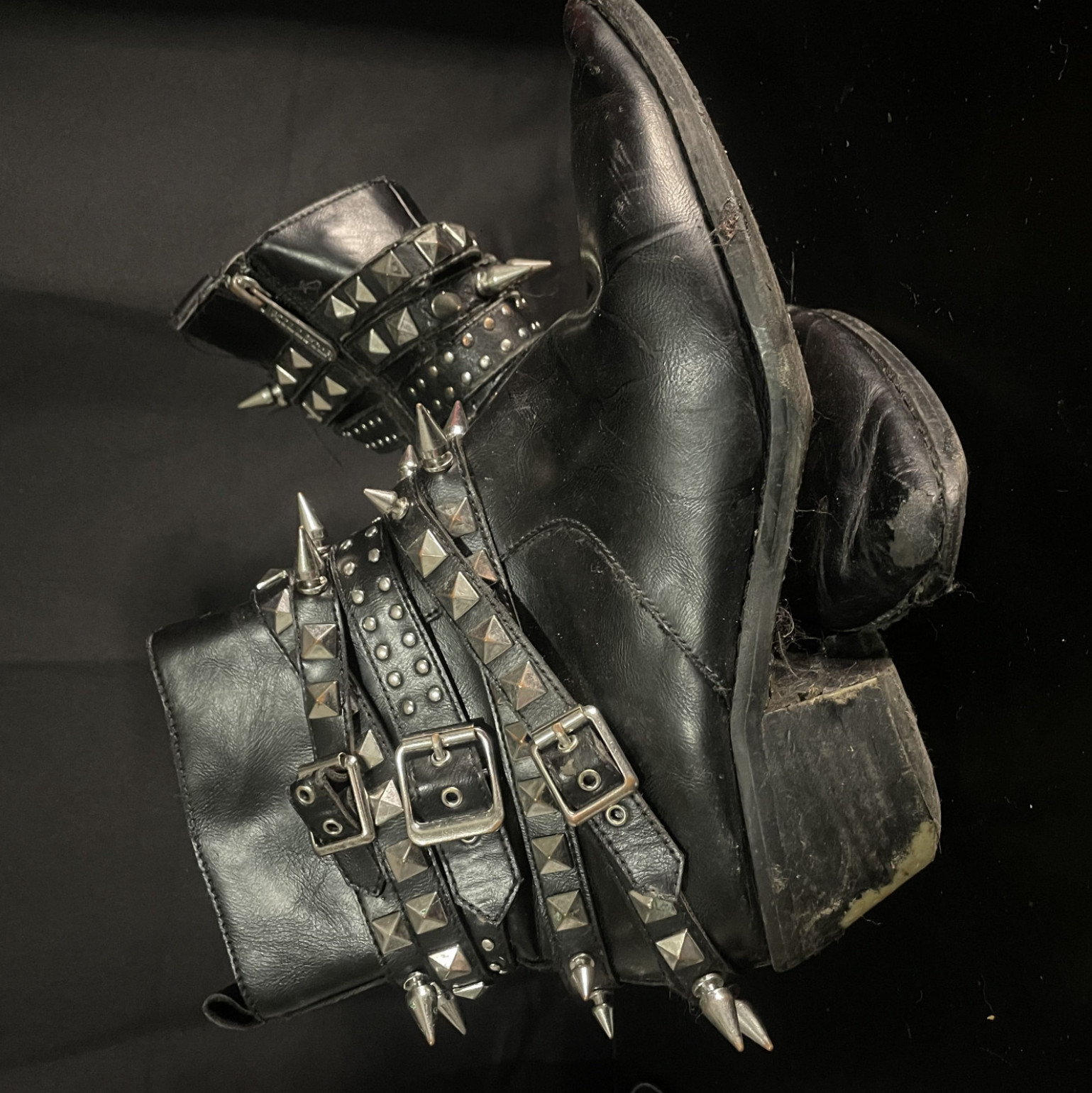 Latina Goth Friends Boots