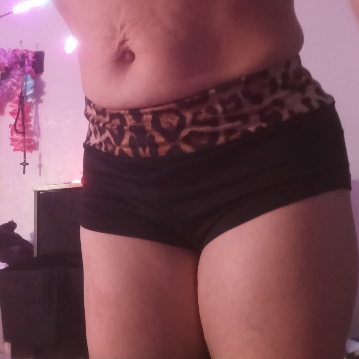 Tight nylon material shorts