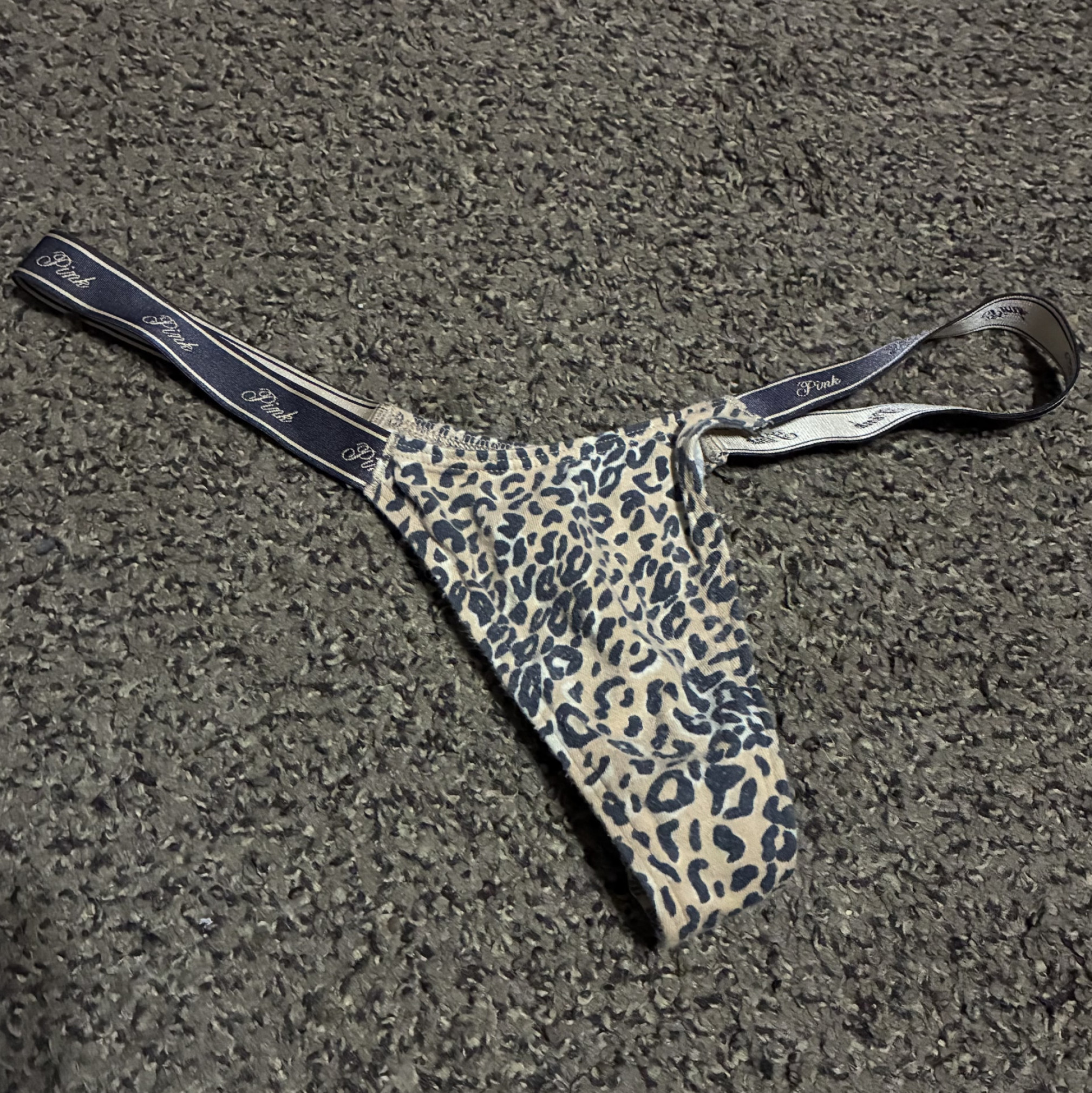 Leopard thong