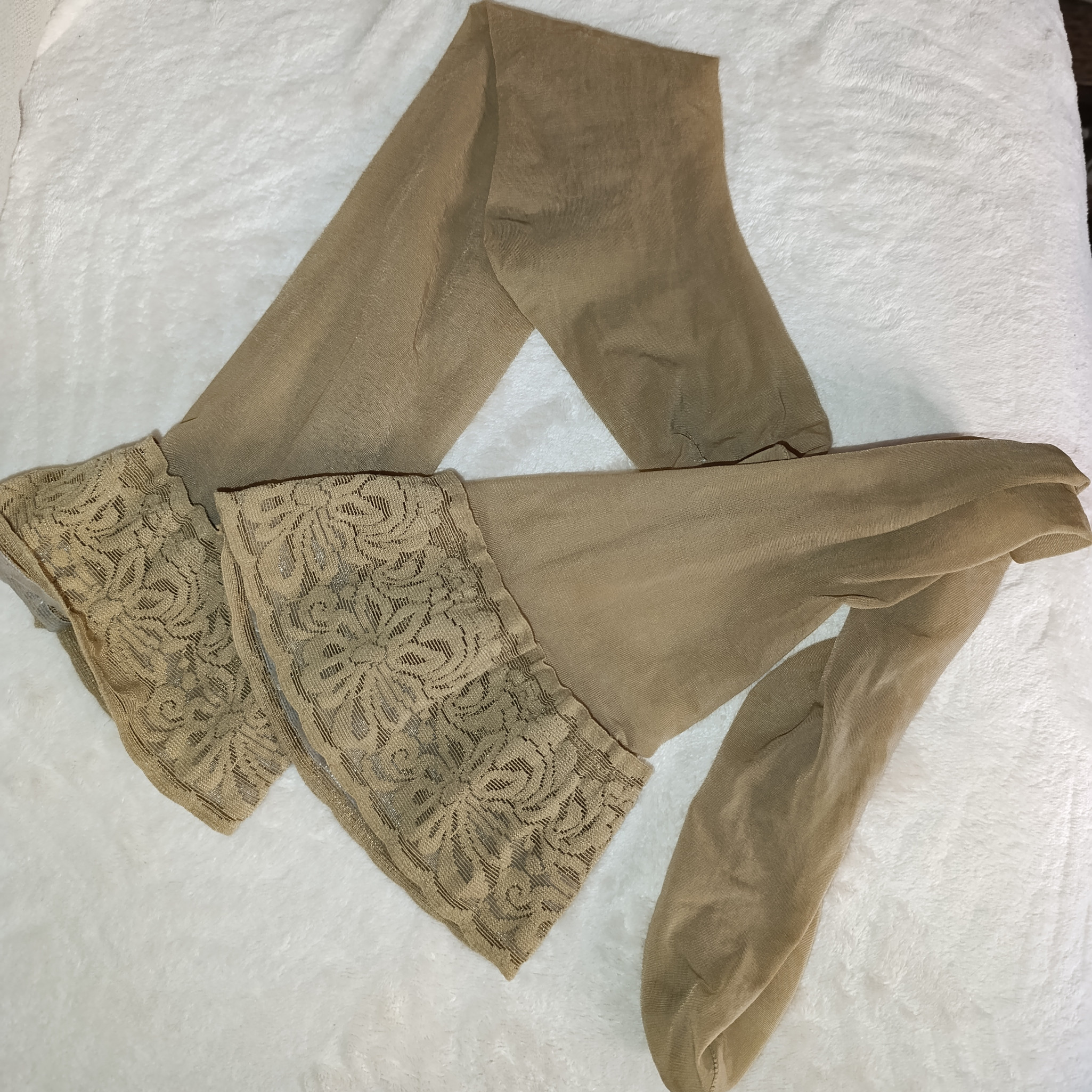 Golden Lace Stockings  40DEN 3 Years of Shoots