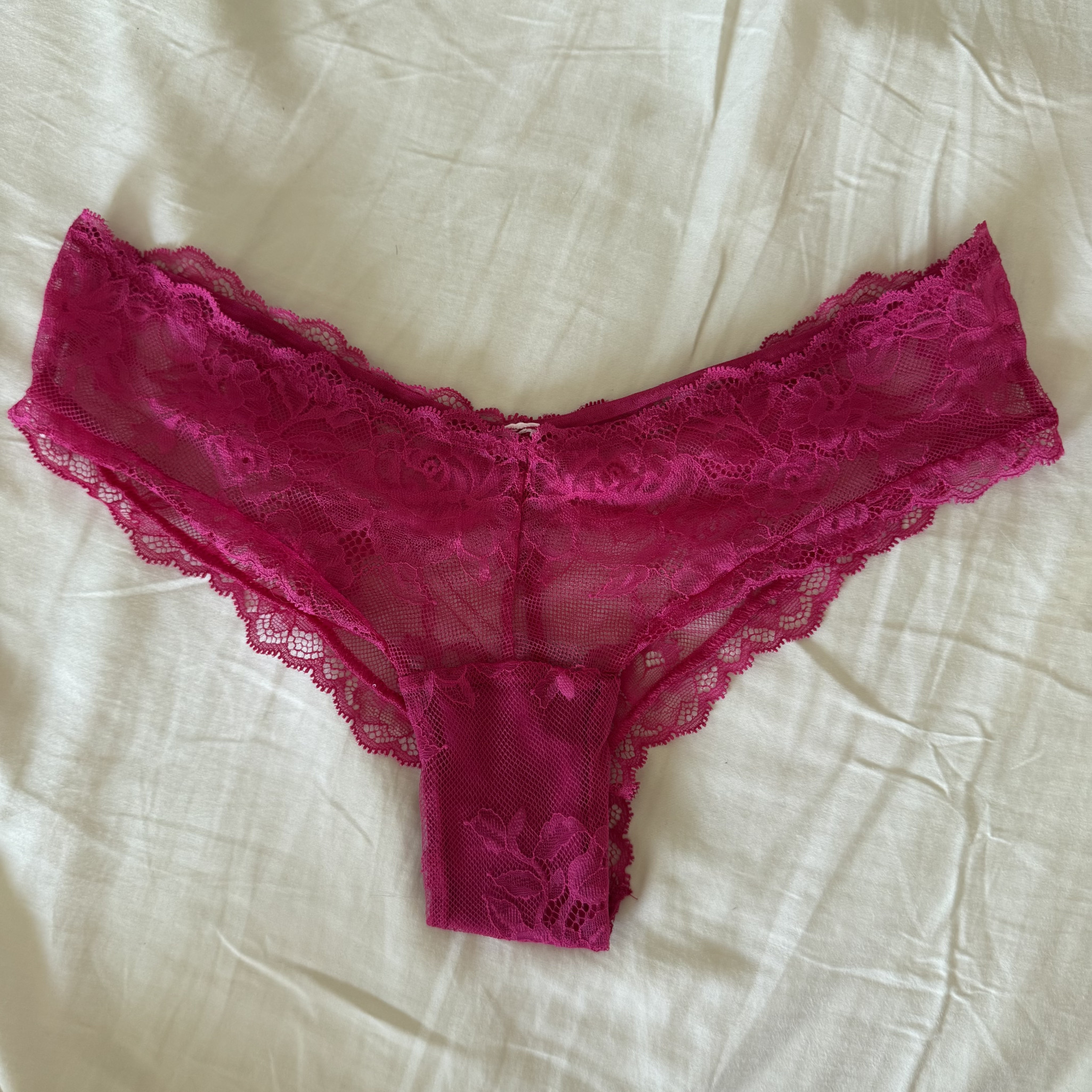 Magenta Lace Cheeky