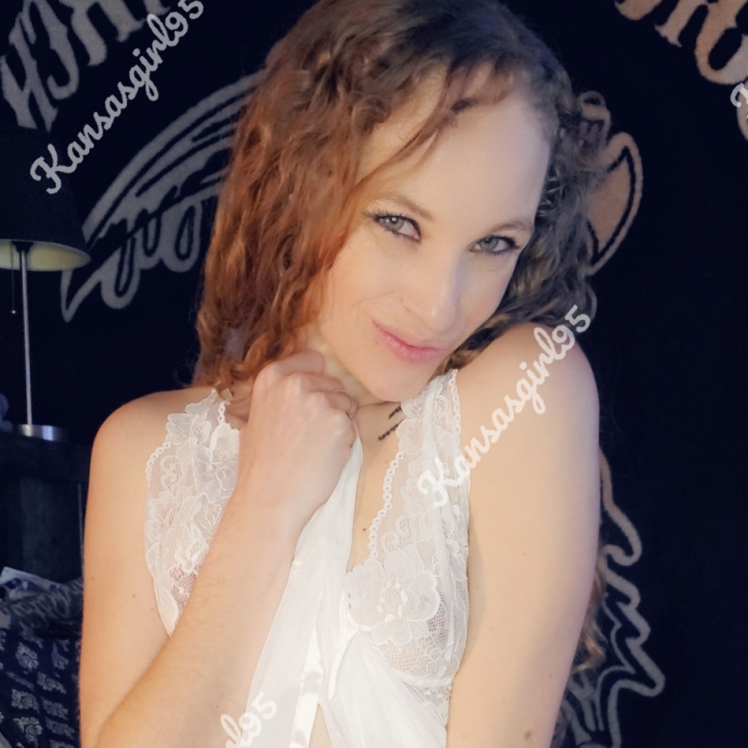 Petite MILF Indoor Tease Set Vol 5