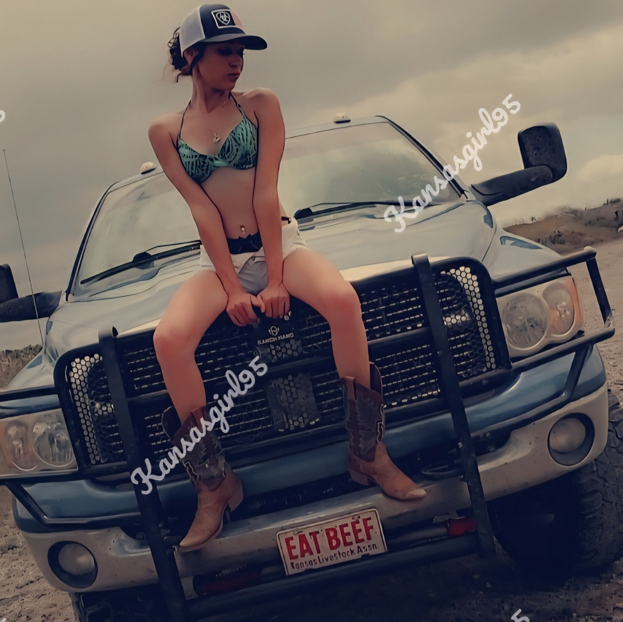 Petite MILF Outdoor Tease Set Vol 4