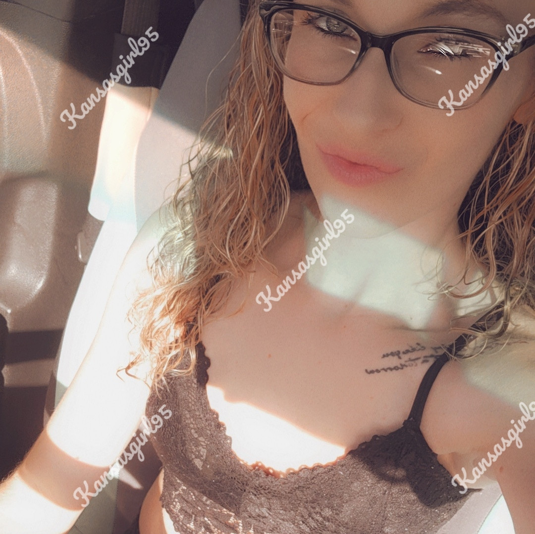 Petite MILF Outdoor Tease Set Vol 5