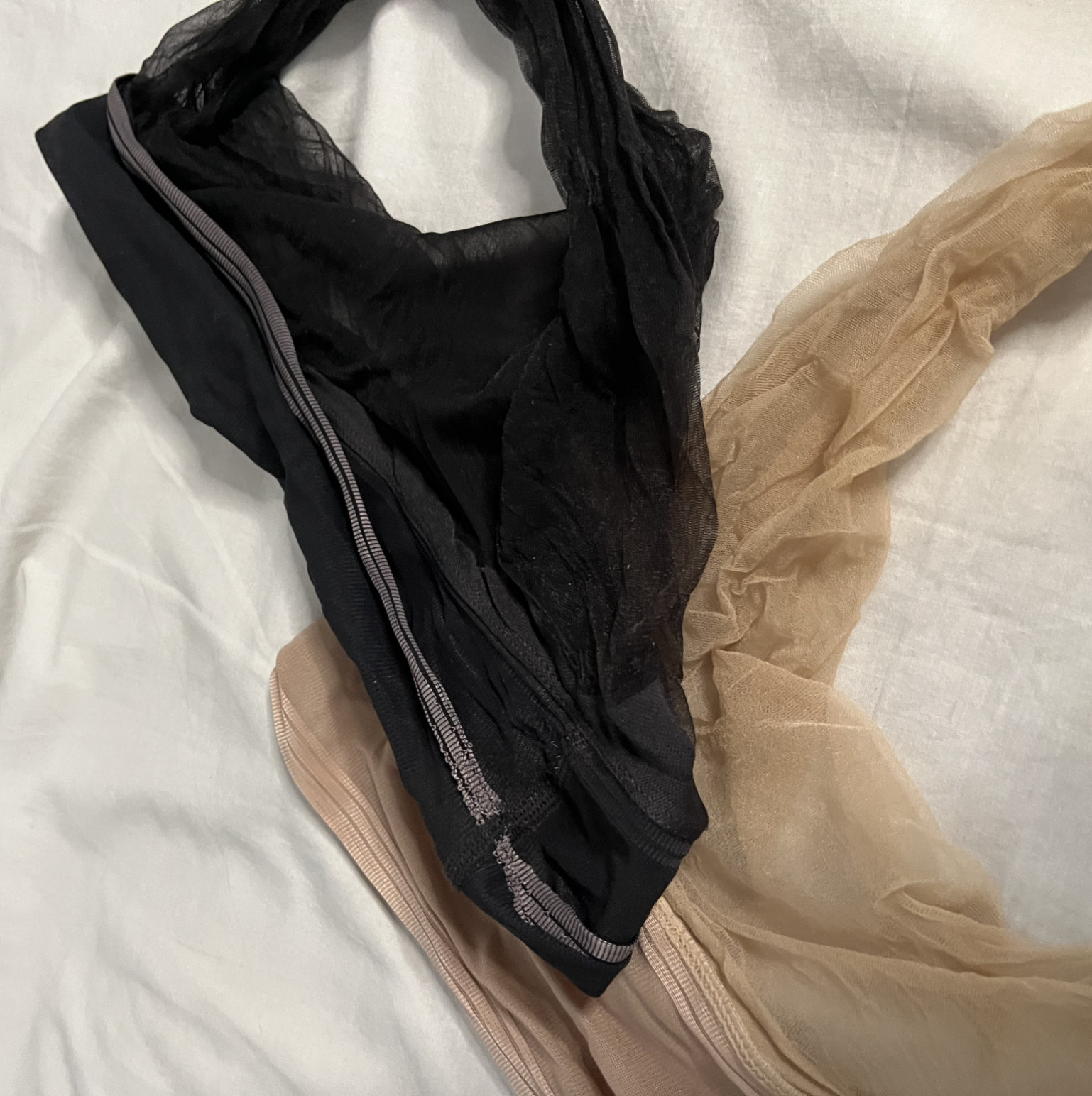 Worn seamless pantyhose