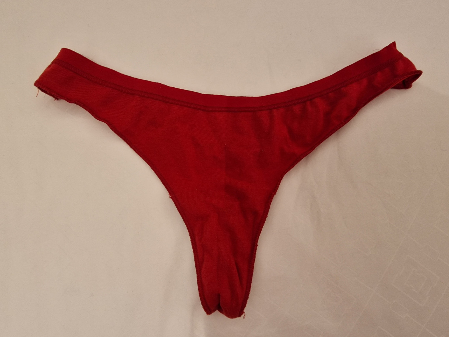 Basic red thongs