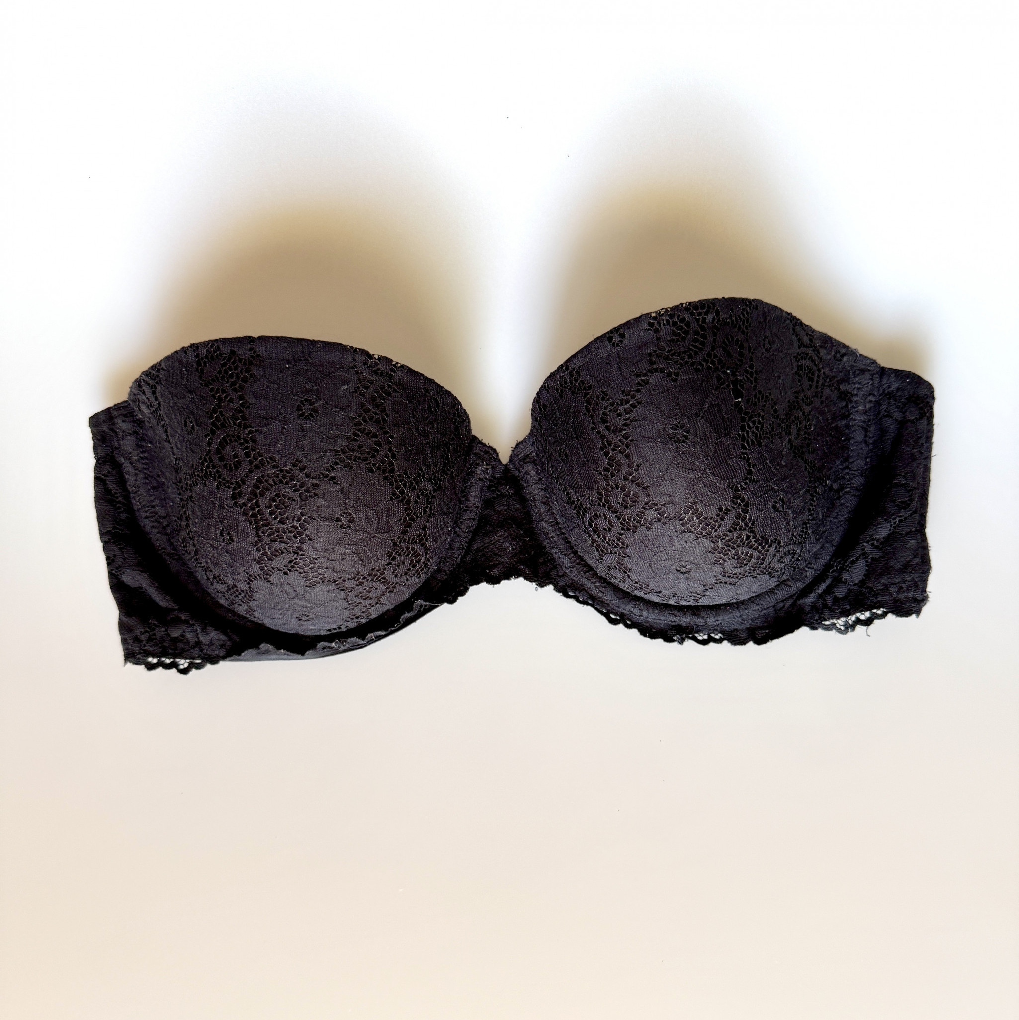 Black Lace Strapless Bra