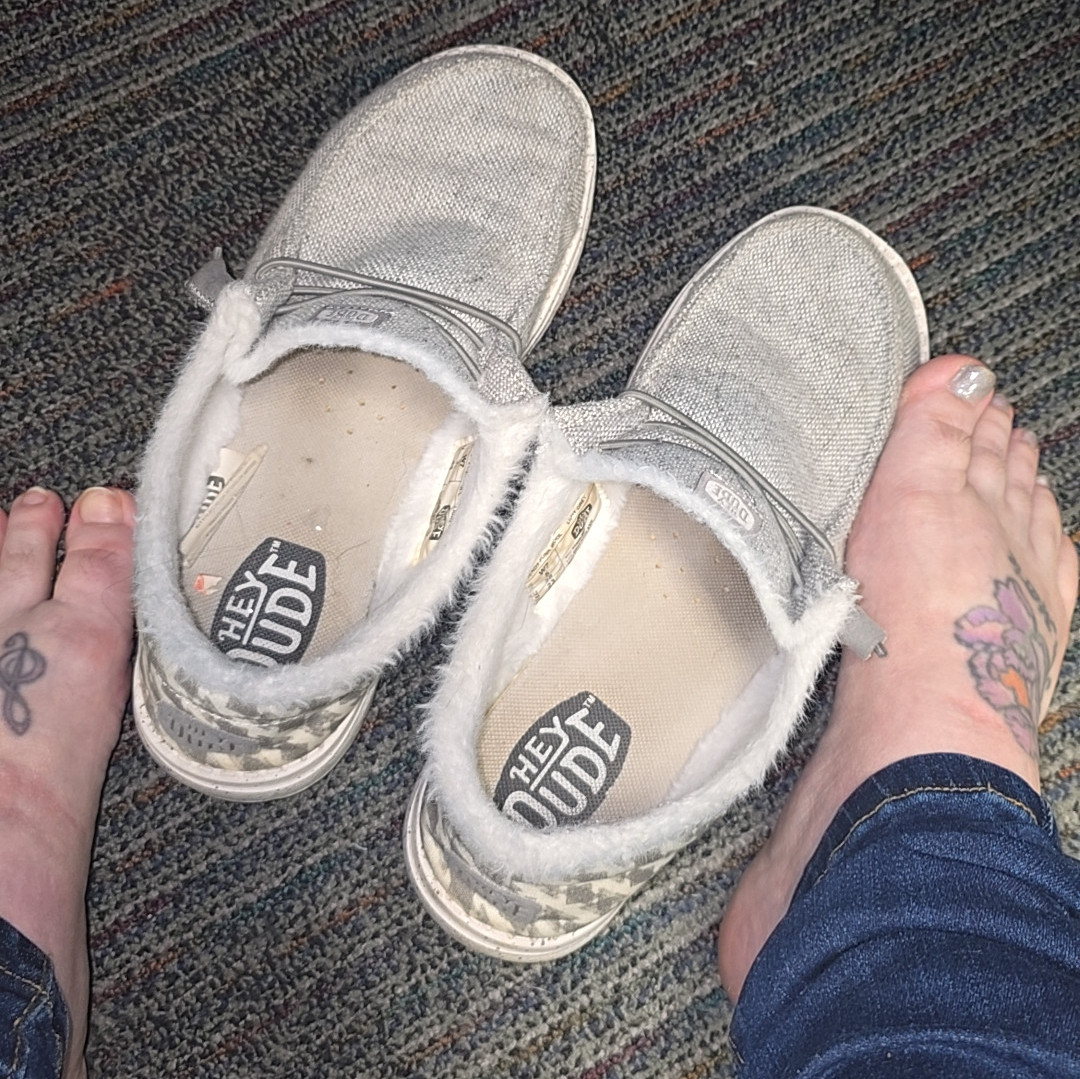 Dirty used hey dudes