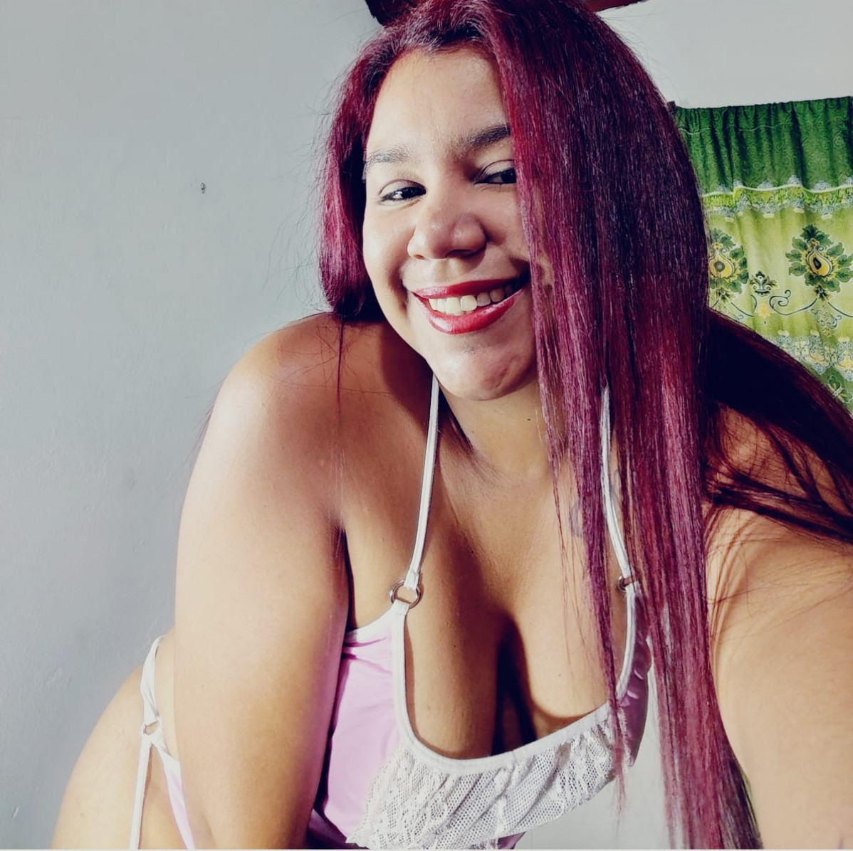 Know my face and my beautiful smile