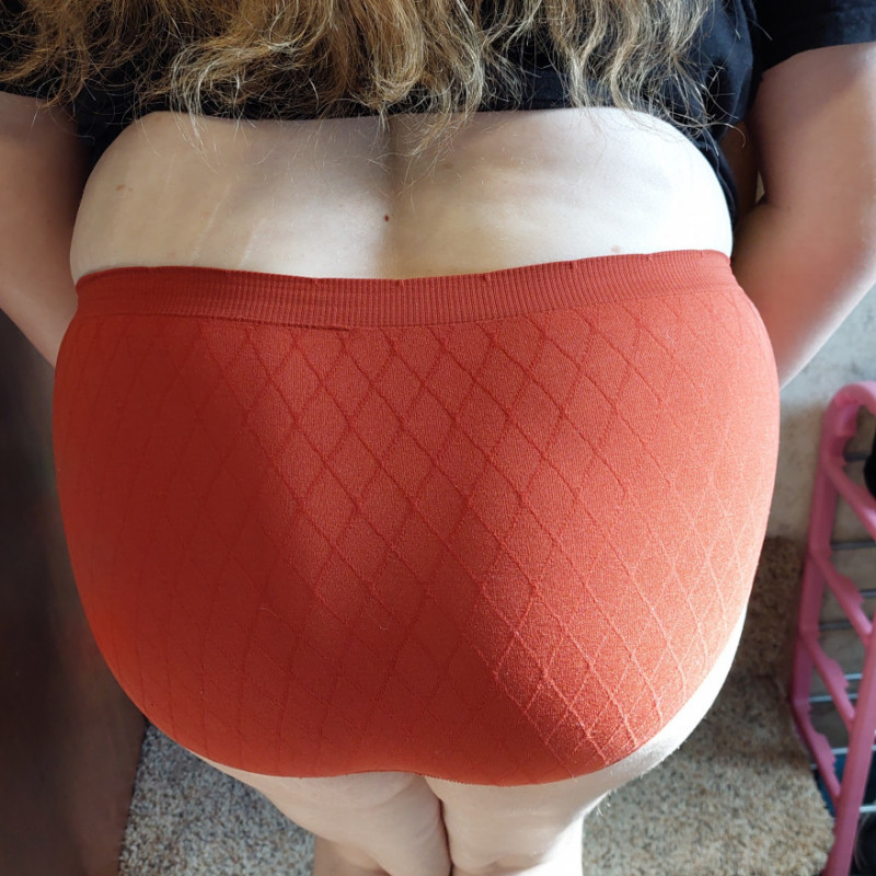 Bunch of Butts Daily Pictures