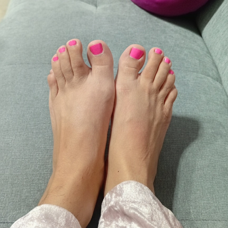 Pedicure  a la esposa consentida