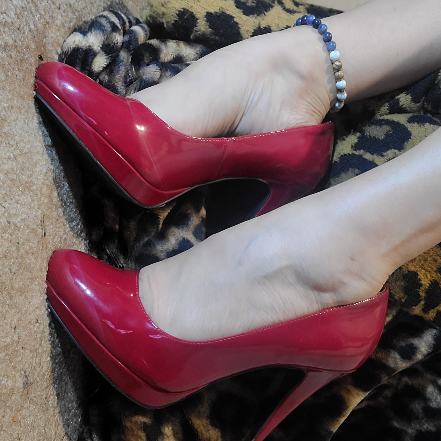 Size 9 Red Shiny Pumps Heels Shoes Sweaty