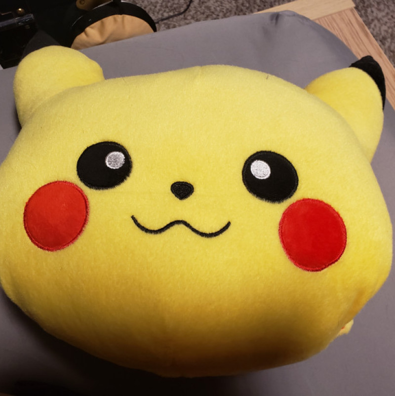 Pikachu armwarmer