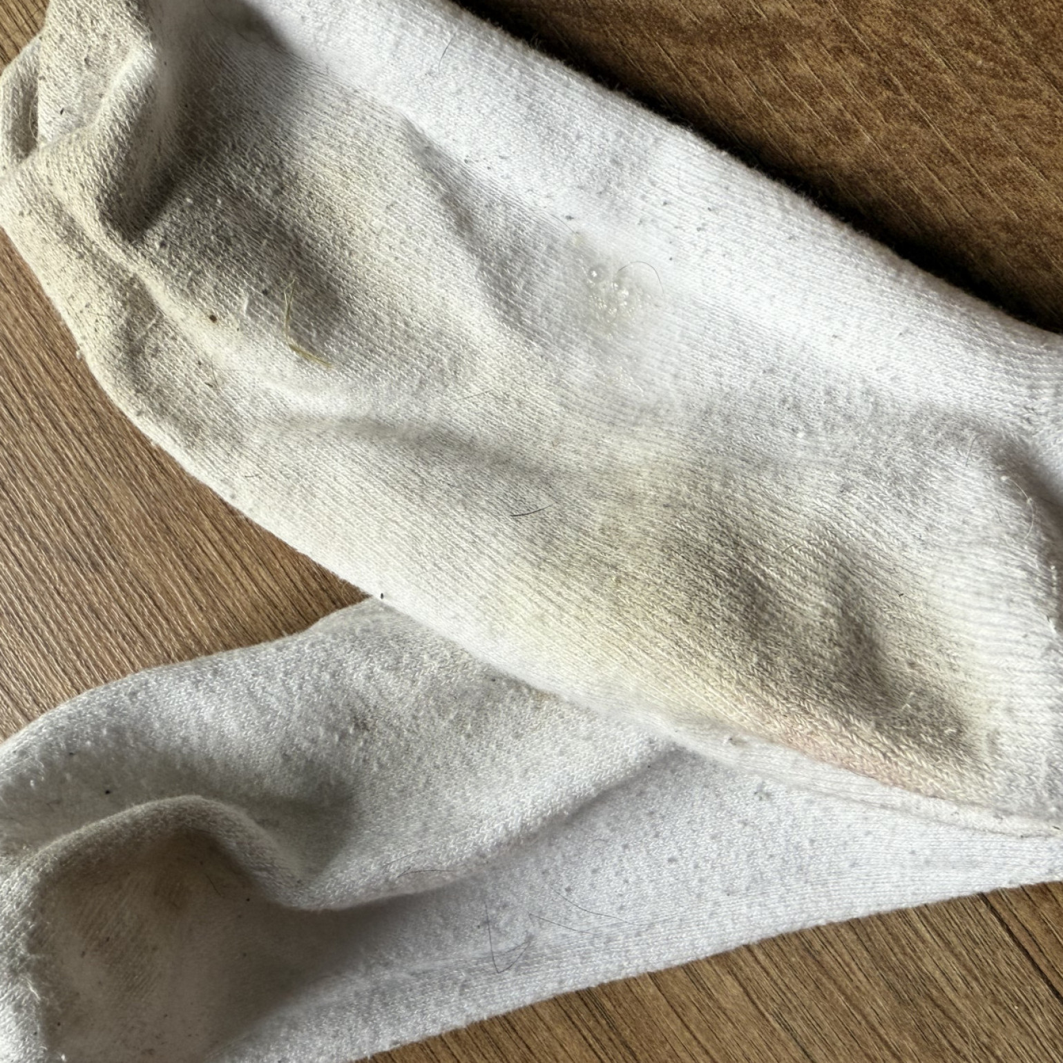 DIRTY GYM SOCKS