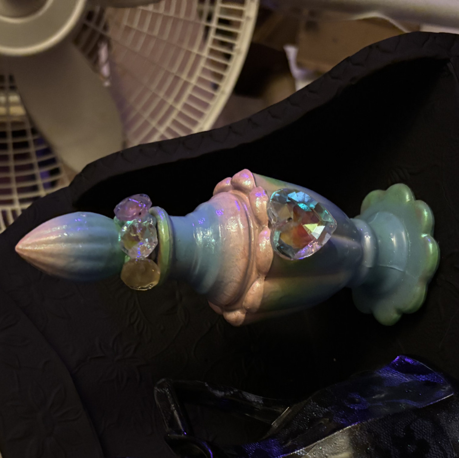 Light up perfume bottle, art by razors, edge, art