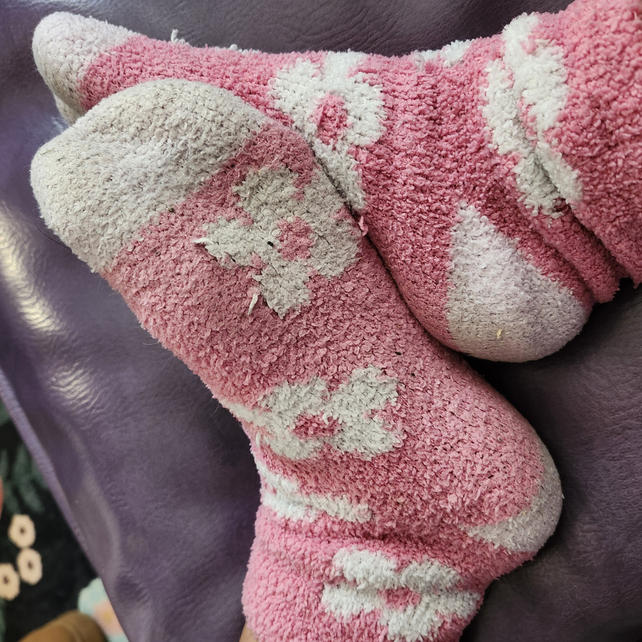 Natalies Fuzzy Pink Flower Socks